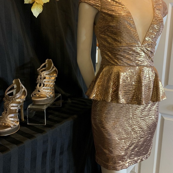 GOLDEN. ROSEz, USED.  in excellent condition. - Picture 2 of 15